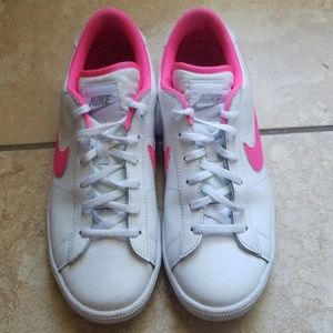 Nike white and pink sneakers